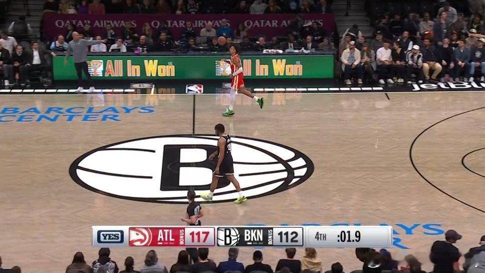 俯冲！篮网不敌老鹰迎5连败，开赛未尝一胜。😳特雷约翰逊23分7篮板5助攻，亚历