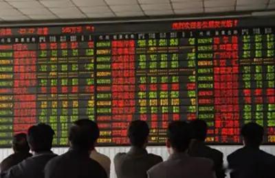 本周A股缩量调整，中证流通指数大跌2.94%，个股上涨率只有22%，日均成交2.