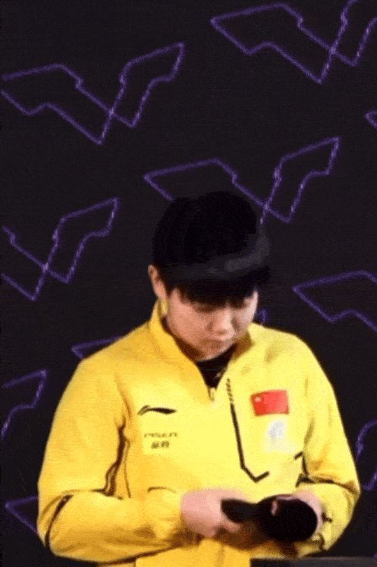 有这么可爱的宝宝修理话筒🔧 ​​​