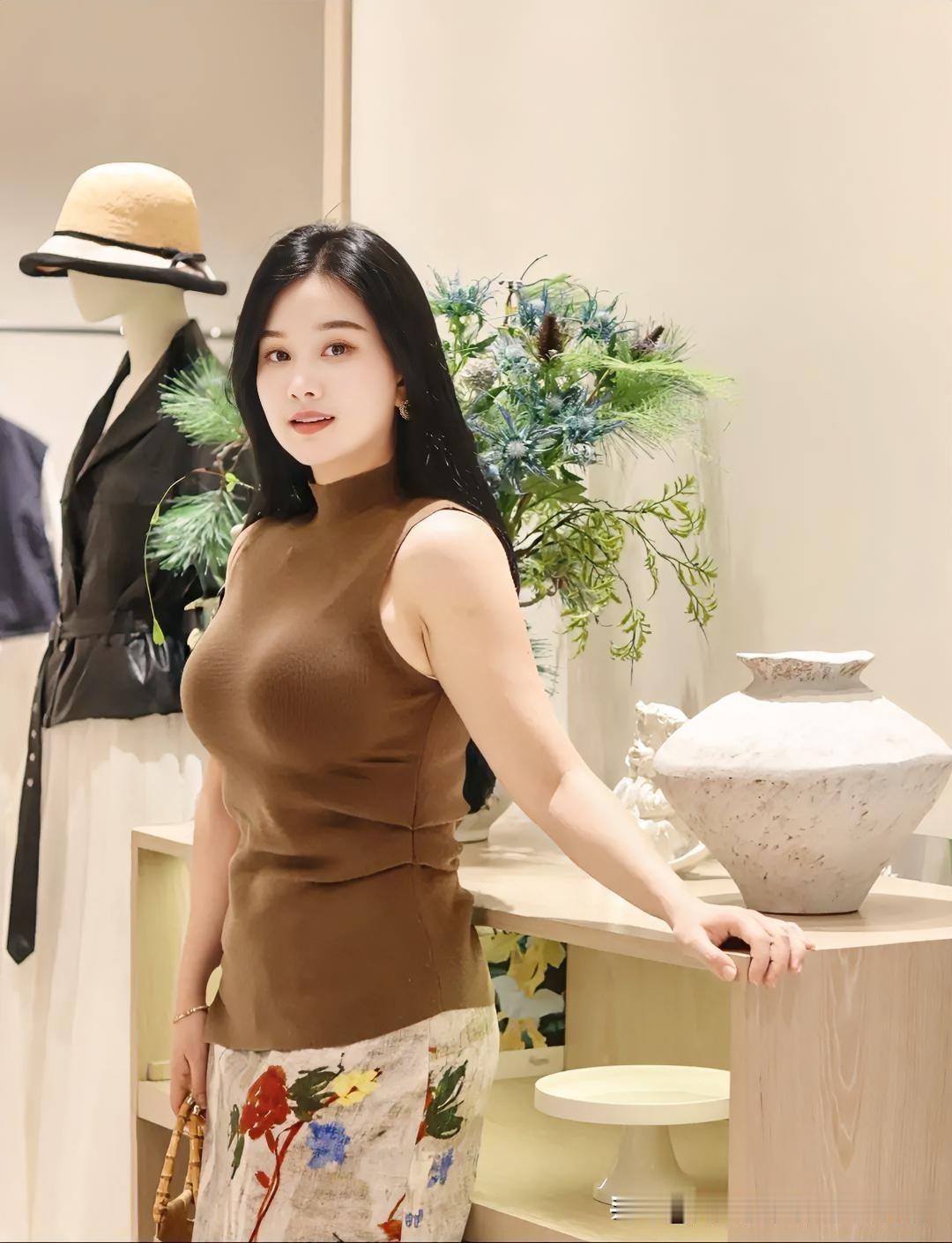 “行到水穷处，坐看云起时。”走过岁月匆匆，历经世事浮沉，终在驻足间顿悟：人生最美