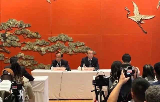 一旦中美不再贸易，中国将不买美国任何高科技产品！不是中国离不开美国，是美国更离不