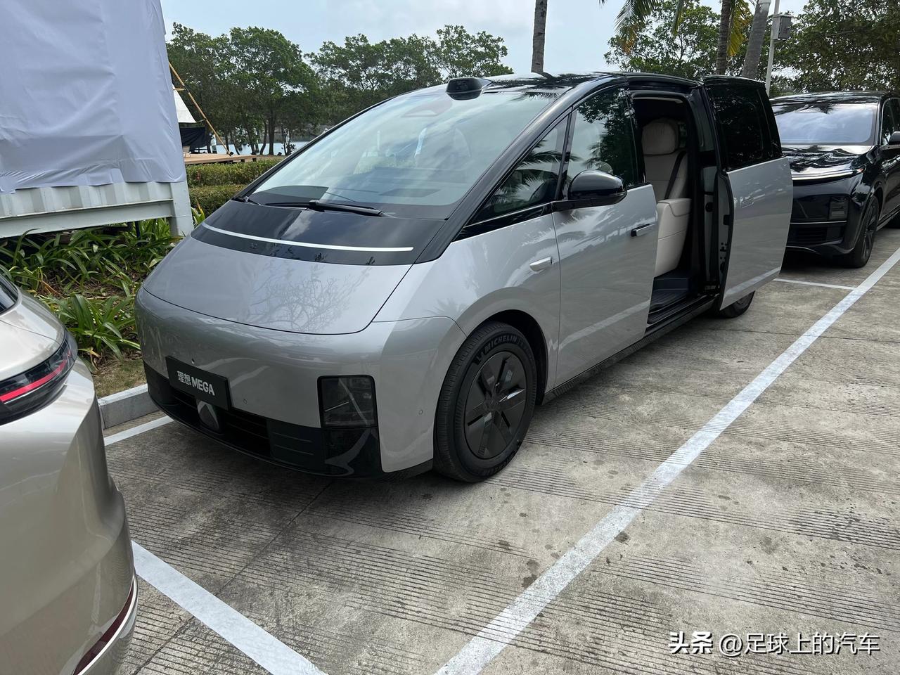 理想MEGA能卖爆吗？
纯电+家用MPV+56万，一般人都会望而却步，毕竟新势力