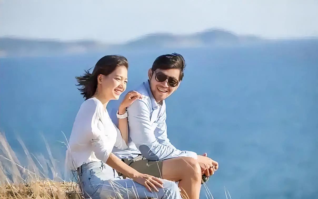 什么样的人可以得到真正的爱呢？

一个有很强羞耻感的人，一定是缺爱，缺钱的。
