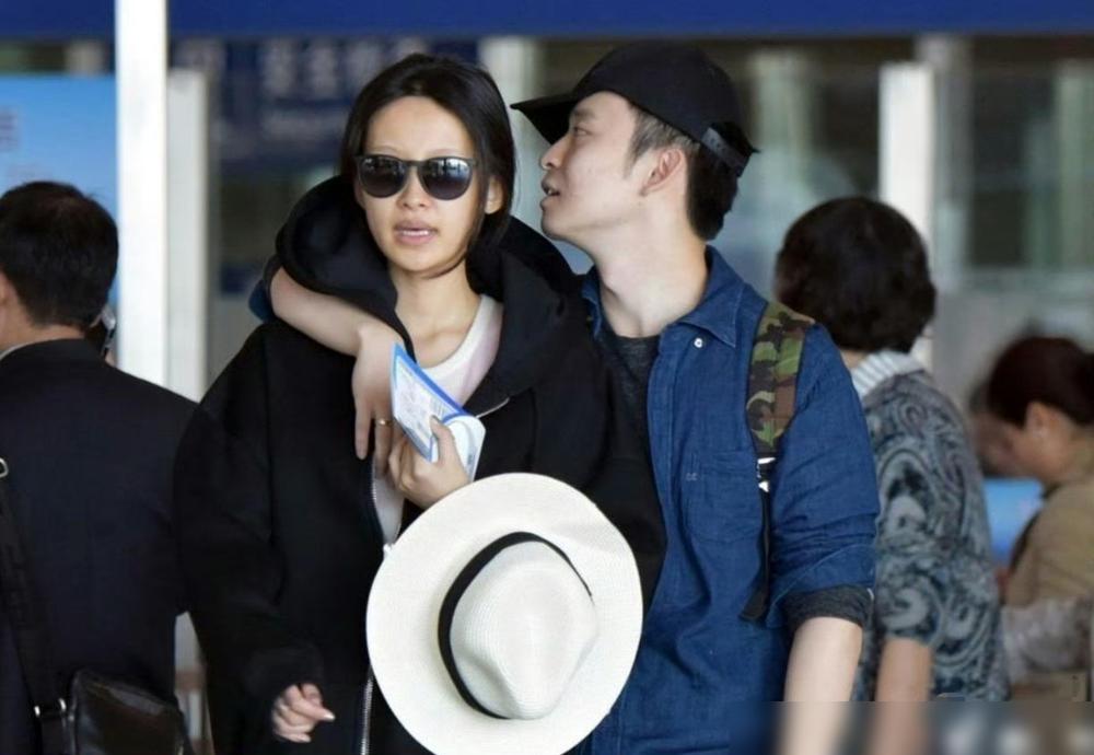孙怡管前婆婆还叫妈，转头给董子健新电影站台，这婚离得比上班还体面。
你以为离婚