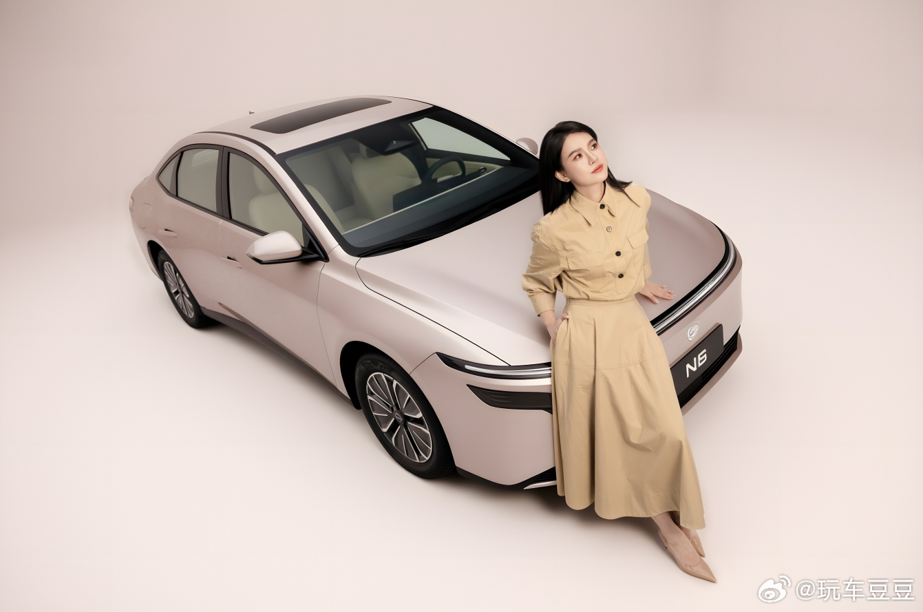 周一！请喝咖啡☕的姐姐来了[doge]评论区抓3个宝宝，请你喝美式՞ᯅ̈՞𝕔?