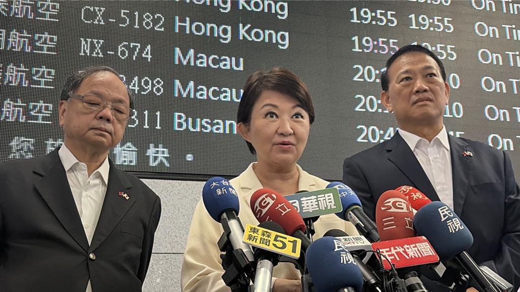 卢秀燕指责戴立安民调离谱。
卢秀燕10月21日公开针对台北选情表态，暗指选举期间