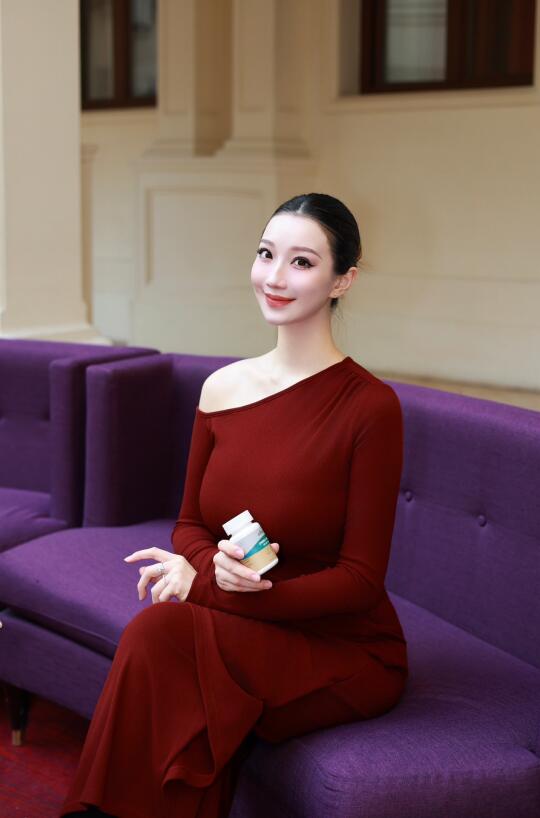 退役空姐，内调一年原图直出