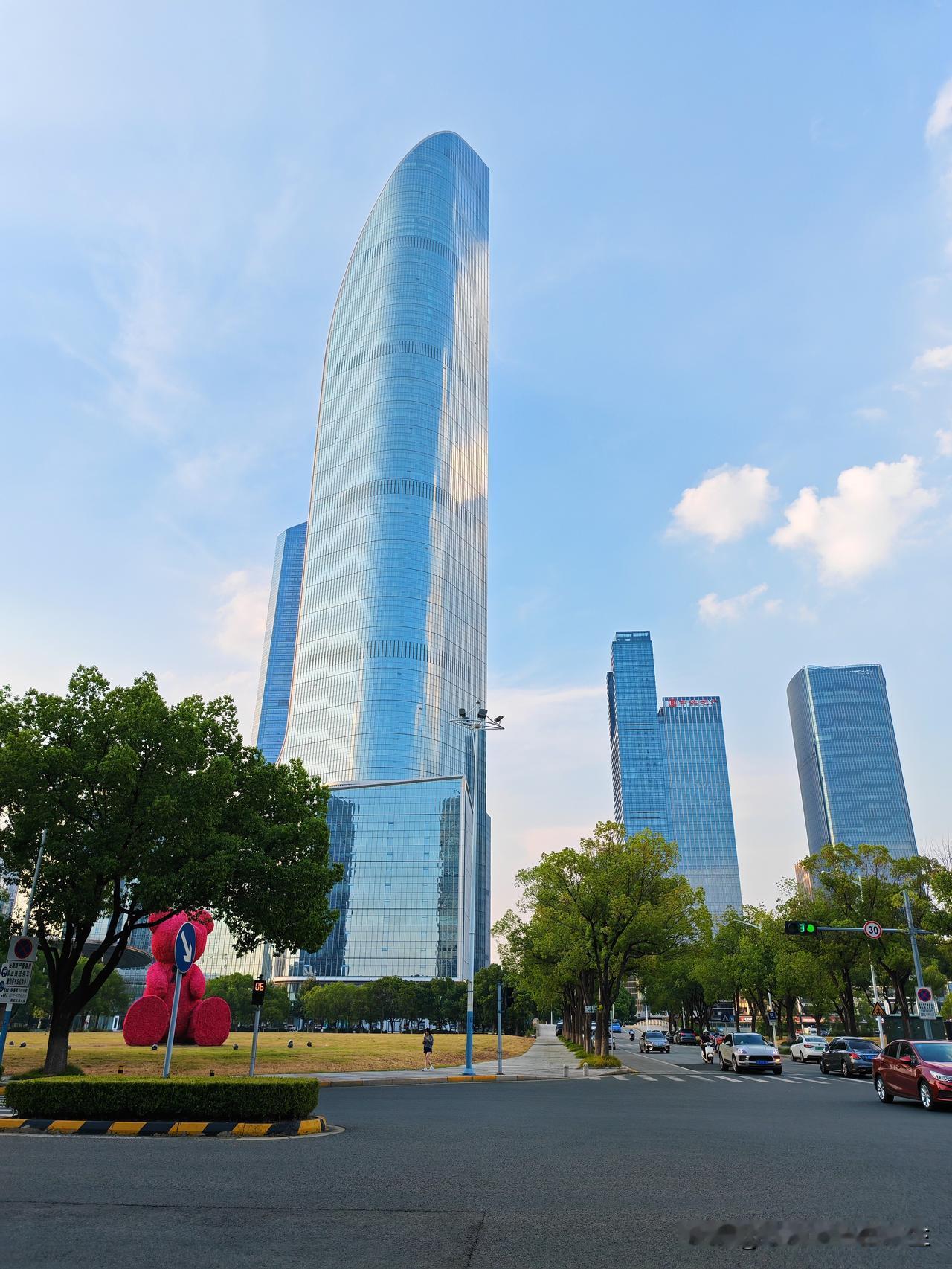 这里是位于江苏省苏州市苏州工业园区苏州大道东409号(近翠园路与华池路交汇处，工