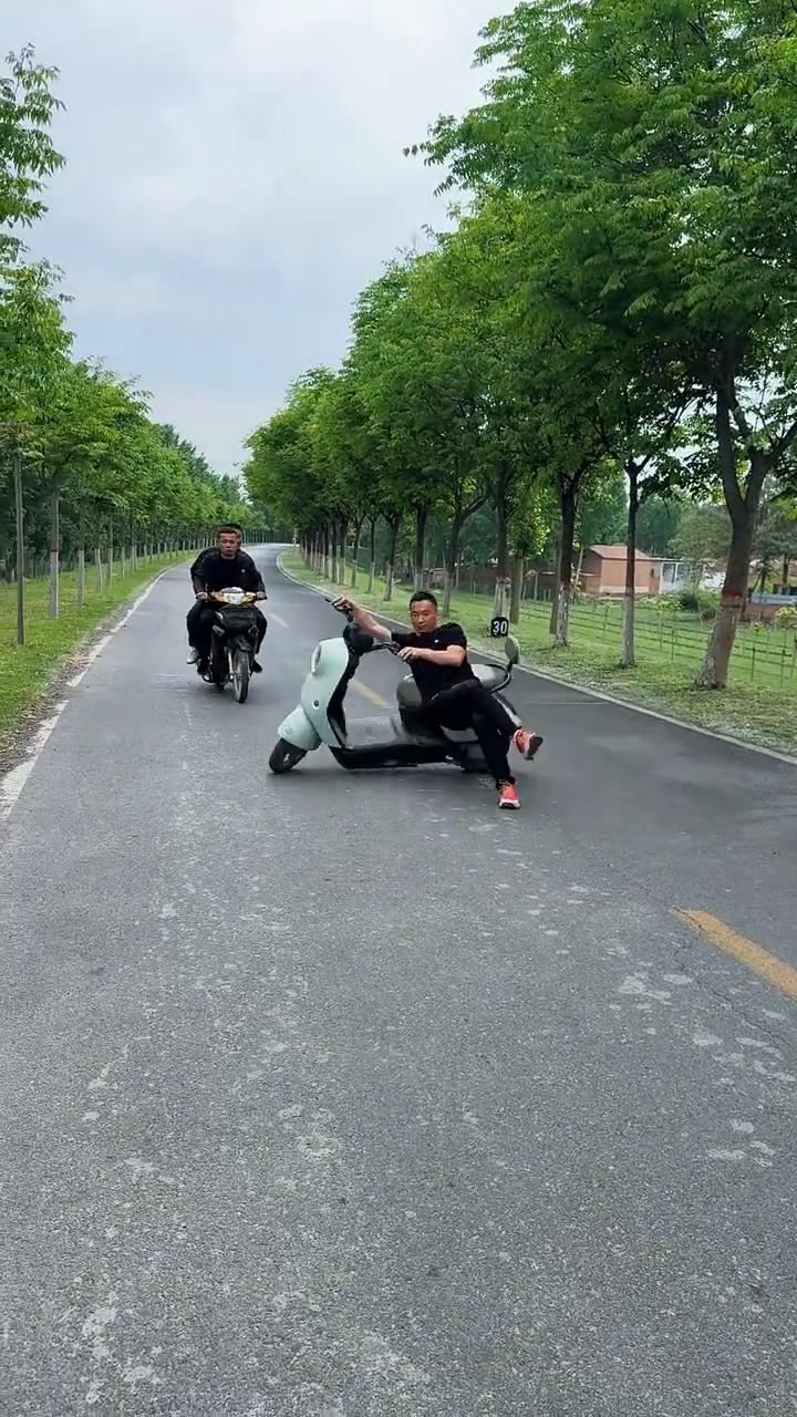 站住。