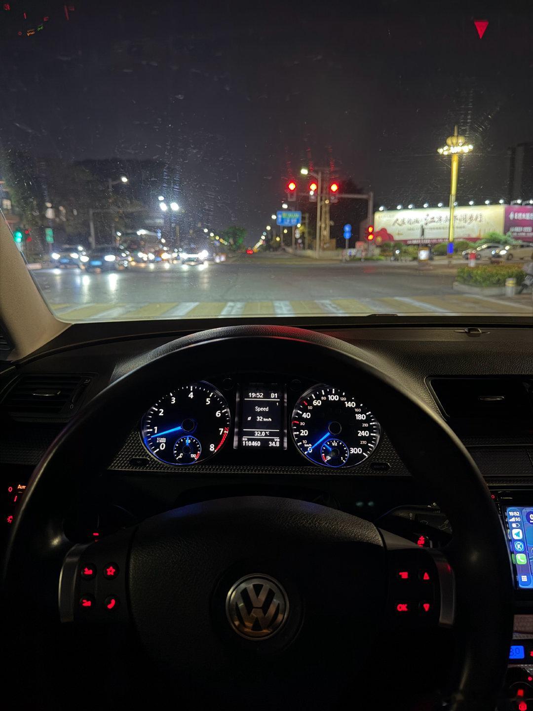 今天分别出动了4缸 6缸 8缸小汽车