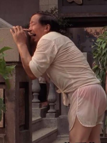 诸葛亮给司马懿送妇人之服，那是小说；我给@神经笑 送t-back，这才是现实。