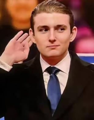 特朗普做的错事，终究是要报复在他的儿子身上了，特朗普儿子从出生的时候就赢了大多数