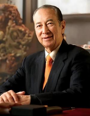 🌙赌王何鸿燊一句后背发凉的话：“你赢了两千万想走，赌场不会拦你，但就在你转身的