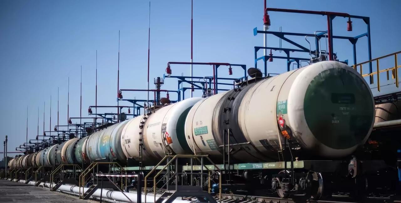 ​美国这时候才明白，中国为什么会对于这次石油危机并没有惊慌失措，反而更加有信心，