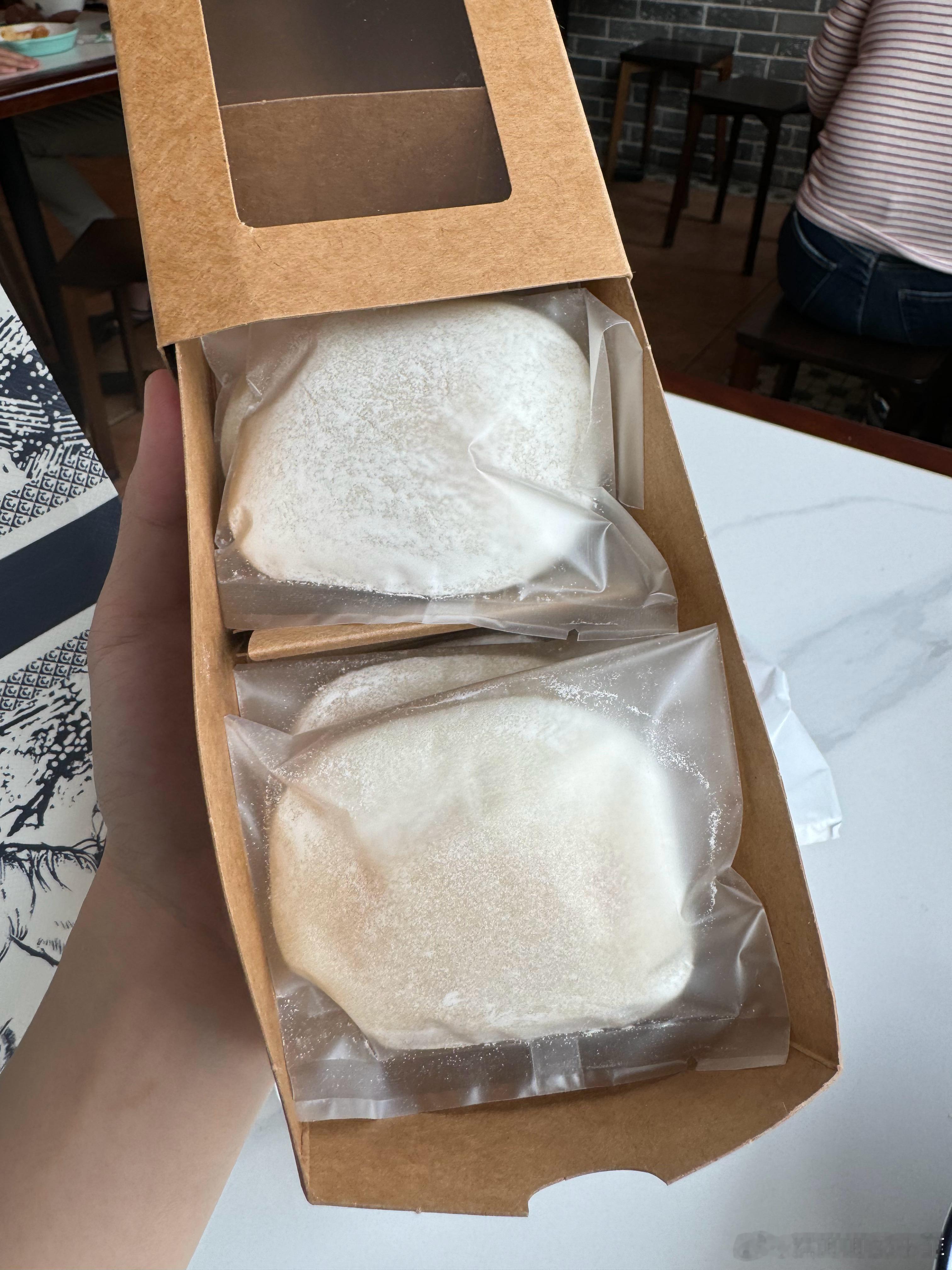 雪饼真的太好吃了！！！#美食分享#  ​​​