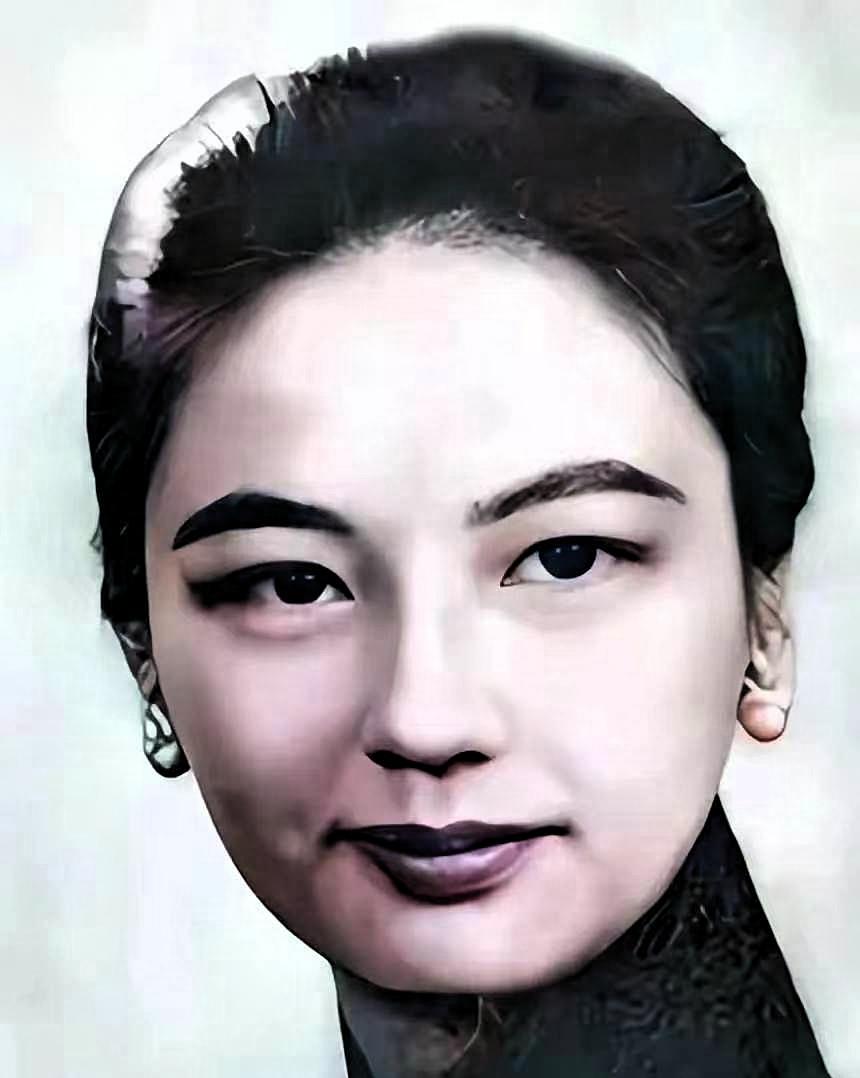 她是抗战时期中国最美女特工，却惨遭日军非人酷刑，双腿生生折断，双眼被石灰水烧瞎，