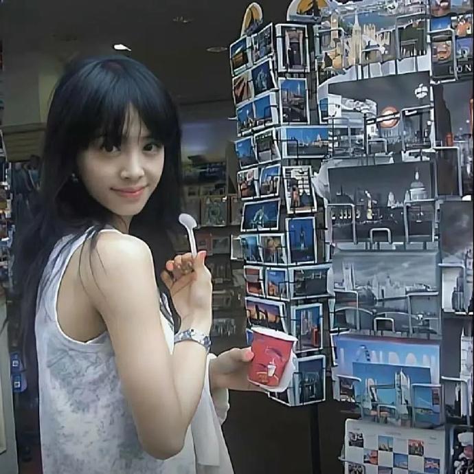 蔡依林晚期的风格与田曦薇有些相似。 ​​​