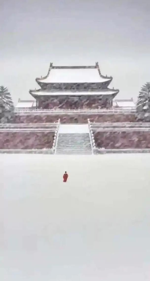 桃李诗社  不忍归客泥沾鞋，冰雪铺就白玉街。吾爱诗词我的成长纪念 大同·大同古城