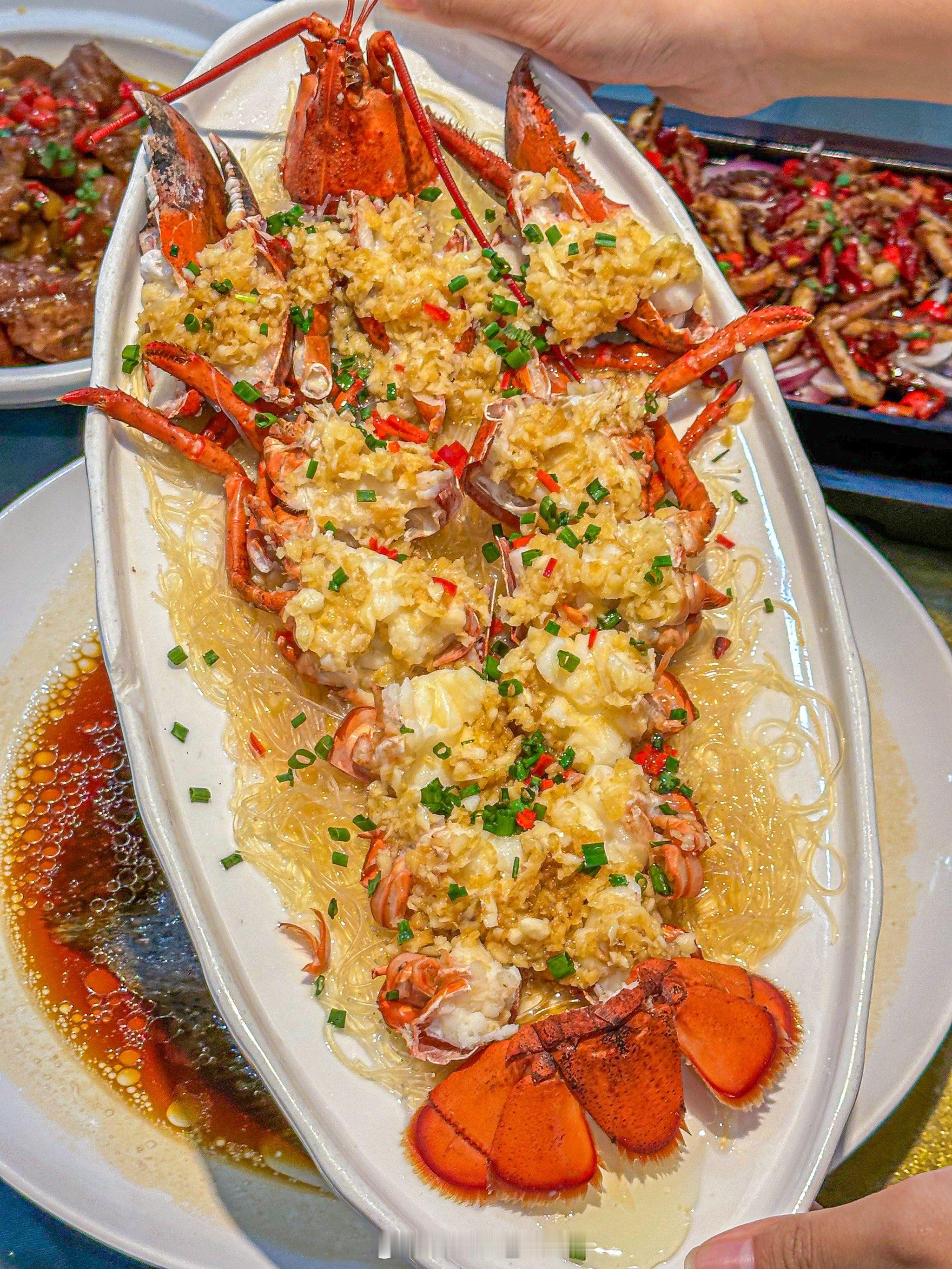 英国将禁止将活龙虾直接投入沸水烹煮 啊？不是...就是要吃刺身吗？吃完一身的寄生