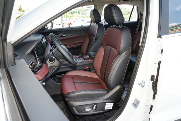 [小鲨帮选车]江汽集团思皓X8 PLUS家族够务实 实车颜值很惊艳