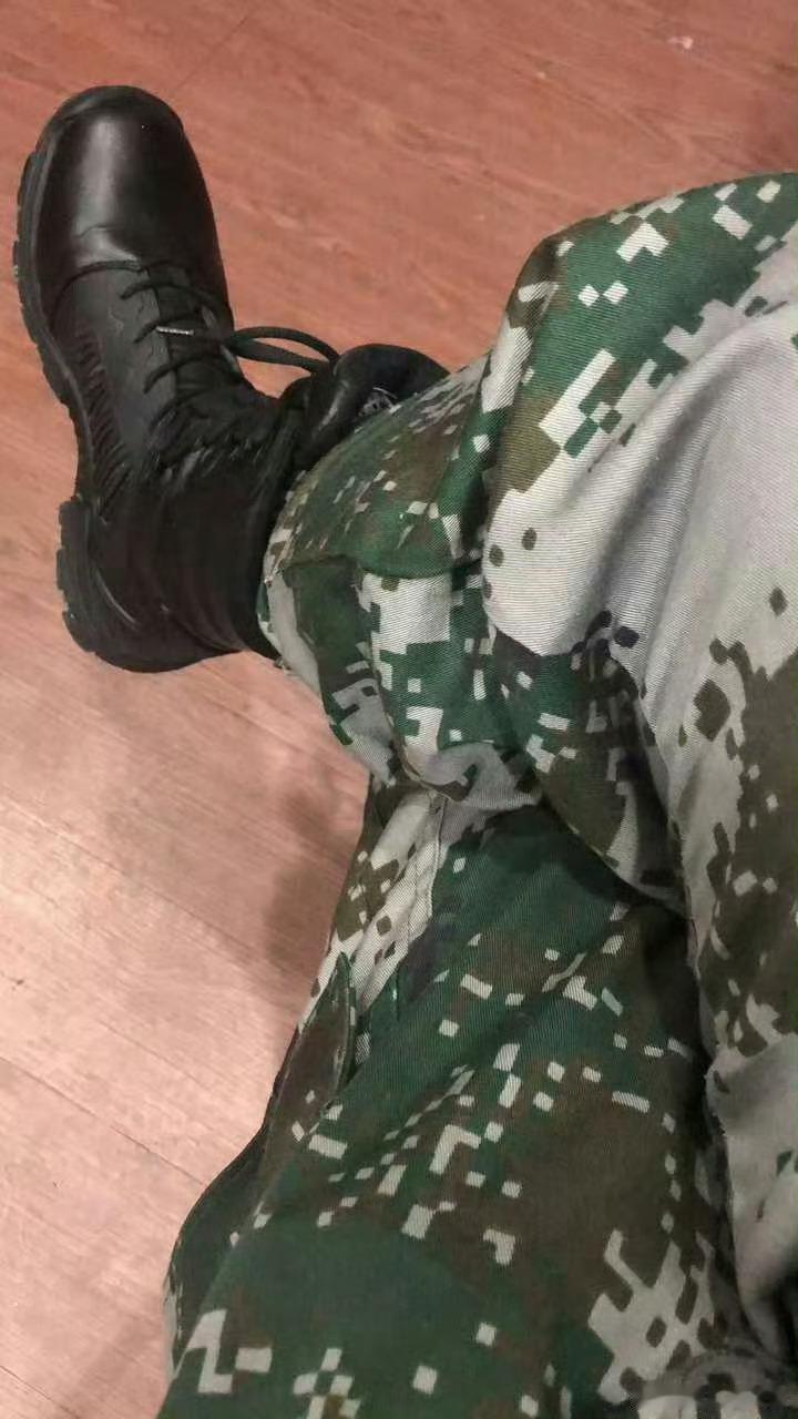 老外的特警战术靴 