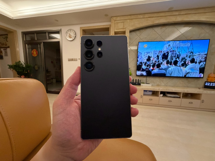 哪家数码品牌的审美最在线数码产品的颜色哲学  星星星 S22 Ultra 开始，