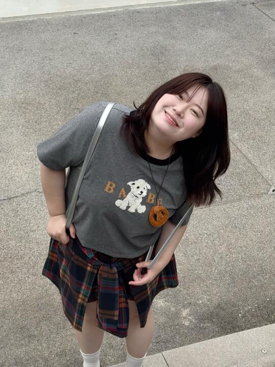 160斤胖女孩的格子裙穿搭、好韩好减龄！