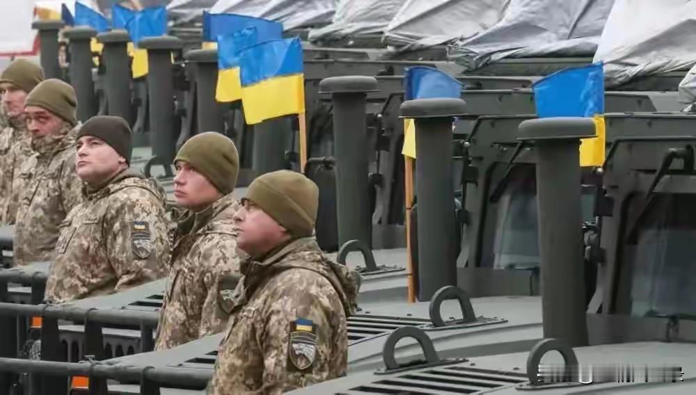 普京特使称乌克兰战争将在一年内结束
俄乌冲突已经持续了三年多，战争还能延续多久？