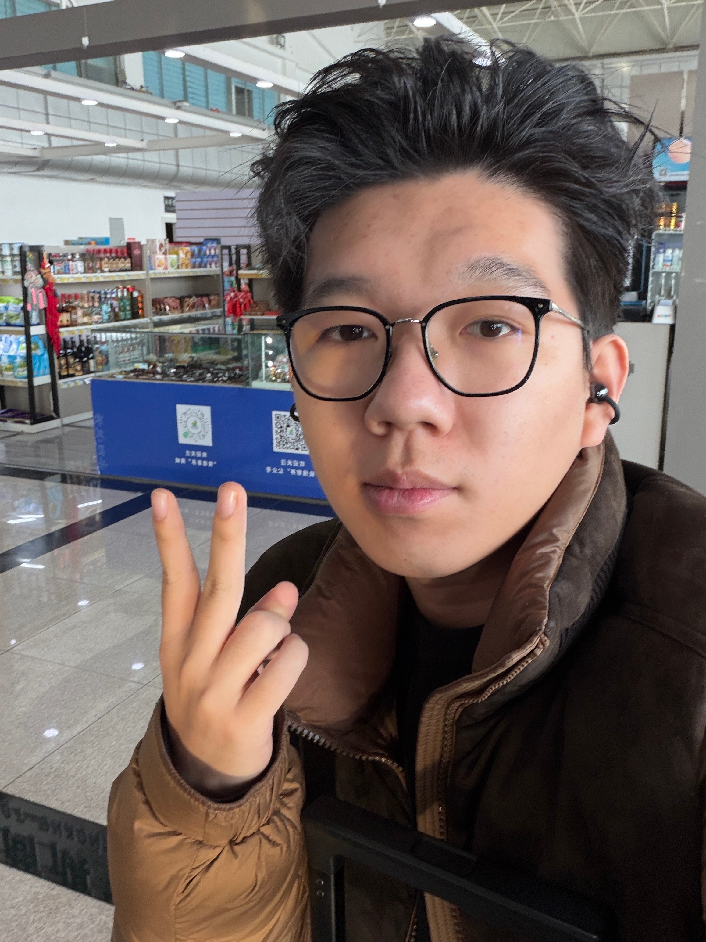 返程北京，接下来的几天又是忙忙碌碌。黑河的机场只有一个登机口，出门以后直接步行上