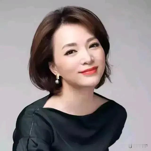 远离！这五类人会“坑”了你

第一种，两面三刀的人，这种人表面上对你和颜悦色，背