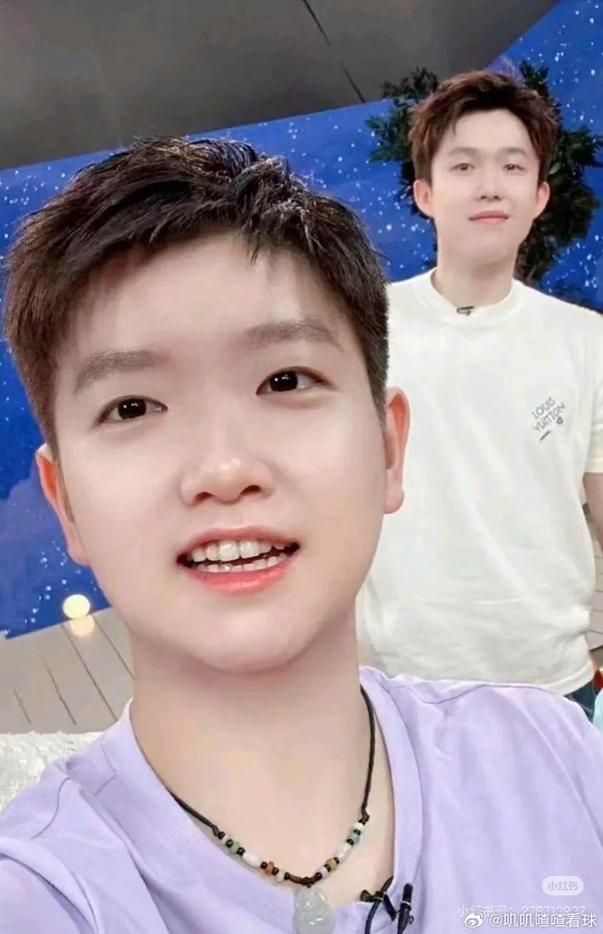 25岁正是享受爱情的年纪，大方去爱，无需避嫌，让更多人看到健康美好的爱情！所有人