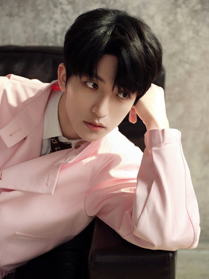 黄子弘凡是京中善漱口者大张伟说黄子弘凡口技像漱口黄子弘凡的口技表演遇上大张伟的神