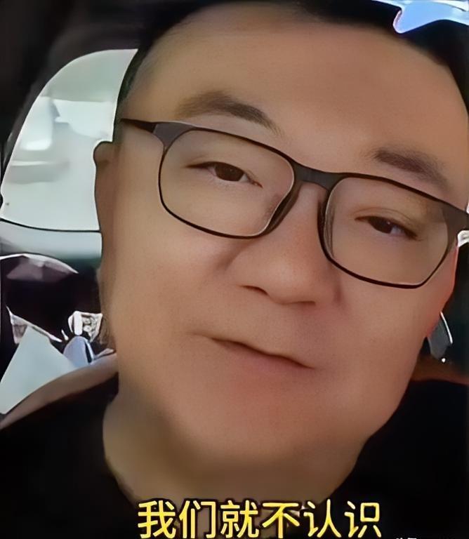 董路终于摊牌了！
他说自家足球小将一旦入选国少，立刻断联，从此形同陌路。
很多球