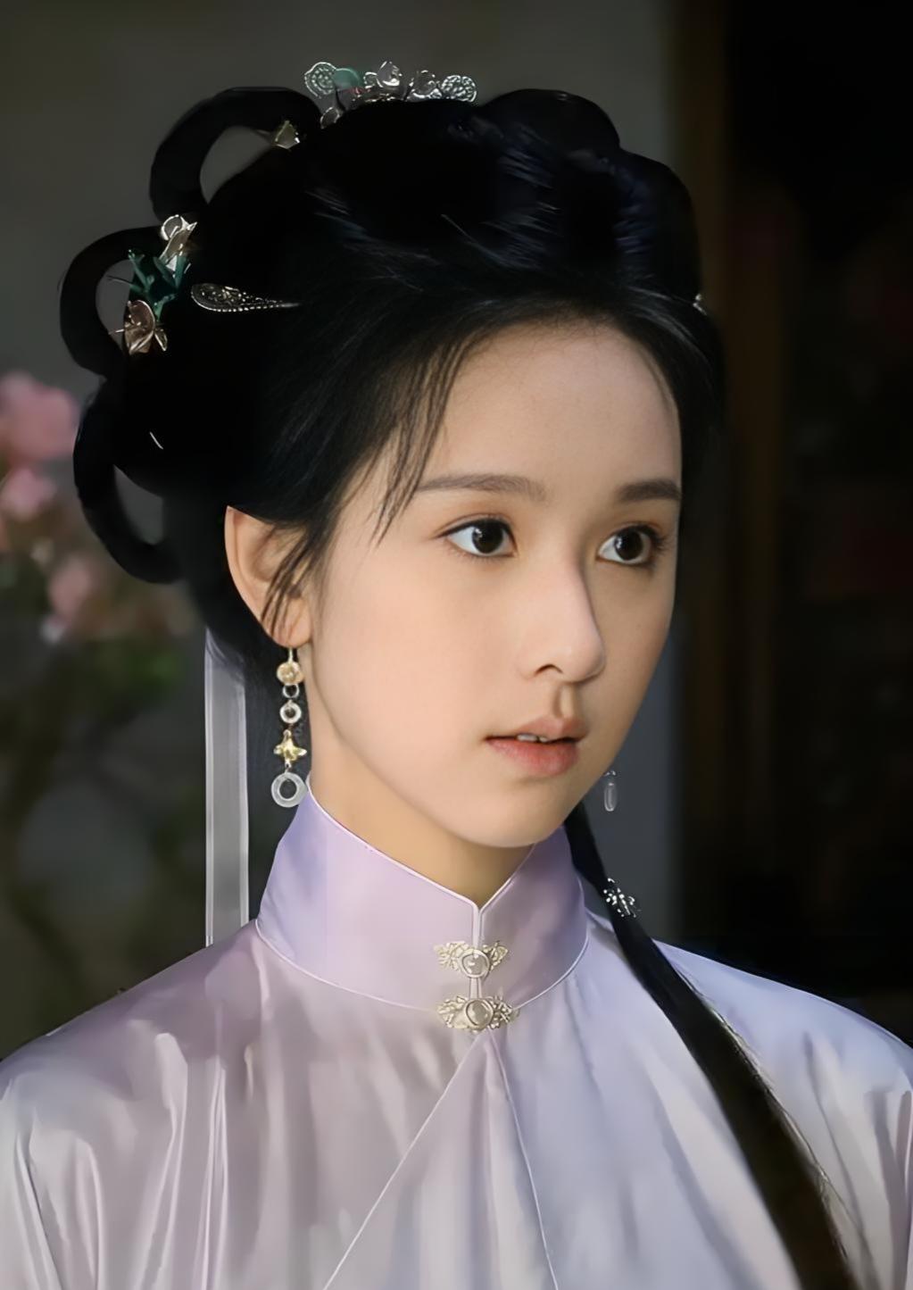 国剧盛典：直到看到陈都灵的卓尔不群，才发现，没有谁比她更适配“世外仙姝”林黛玉！