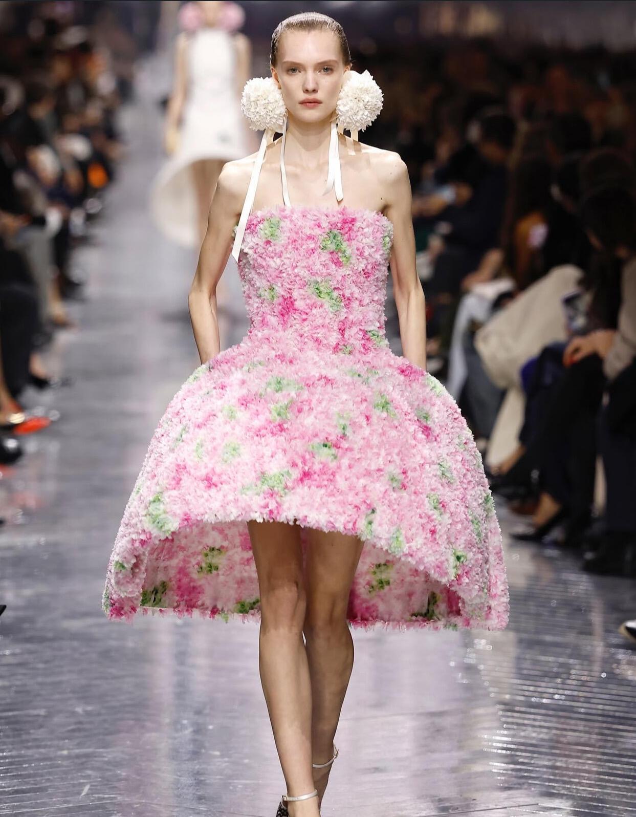 Dior 2026春夏高定系列，由Jonathan Anderson执掌创意发布