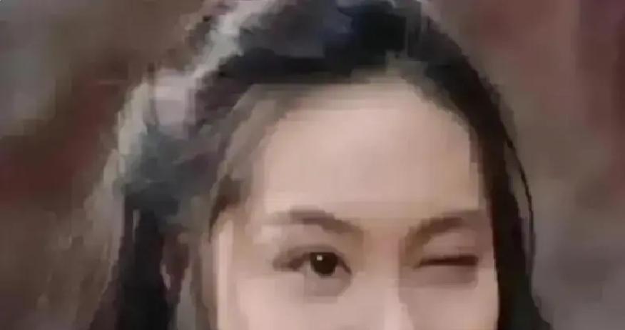 0.3秒掐麦，直播没死过人
 
当年一句停车场，TVB连夜改规矩。提前三天审稿、