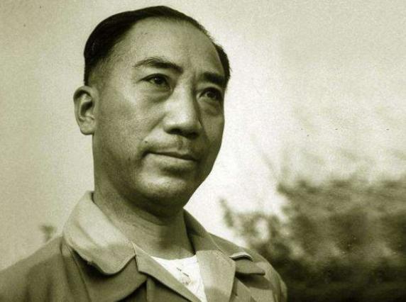 1945年10月5日，北平城，一场饭局正在进行。

座上宾，全是汉奸。

王克敏