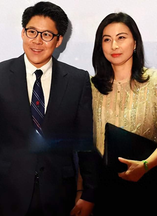 郭晶晶嫁入豪门多年，为什么很少有人说她高攀