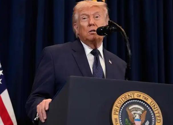 特朗普最看不上眼的三个人
 
先说说高市早苗。
 
这位日本首位女首相，一开始是