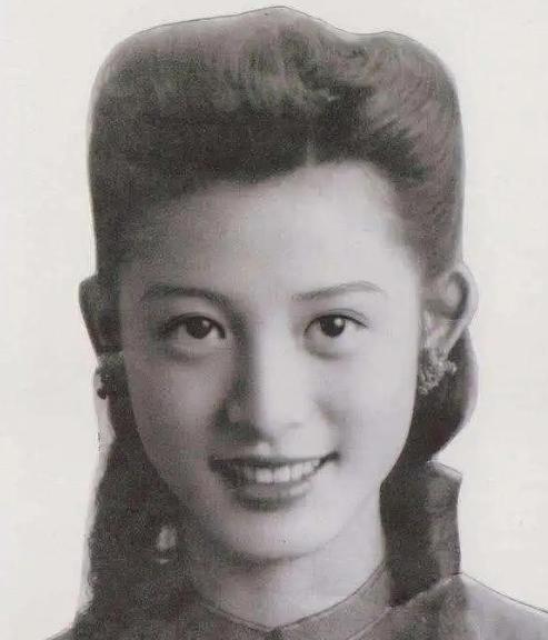 1937年，马步芳娶女红军黄光秀为妾。黄光秀找借口要换伙夫，新伙夫却是她的同袍张