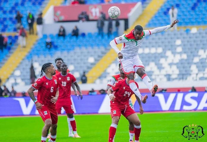 2-1！非洲杯太刺激，98分钟读秒逆袭，3500万巨星带队取得开门红
非洲杯E组