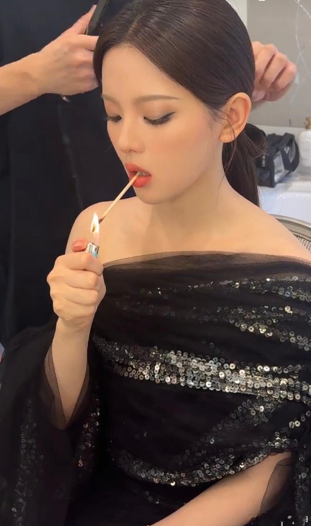 杨超越！！！！！鲨我不是这么鲨的杨超越火烧棍烫睫毛 ​​​