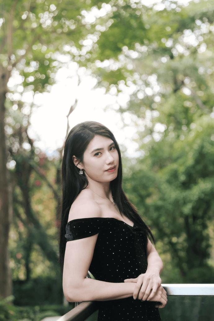 张雨霏更新社媒晒照：祈尔繁芜胜常春[微风]