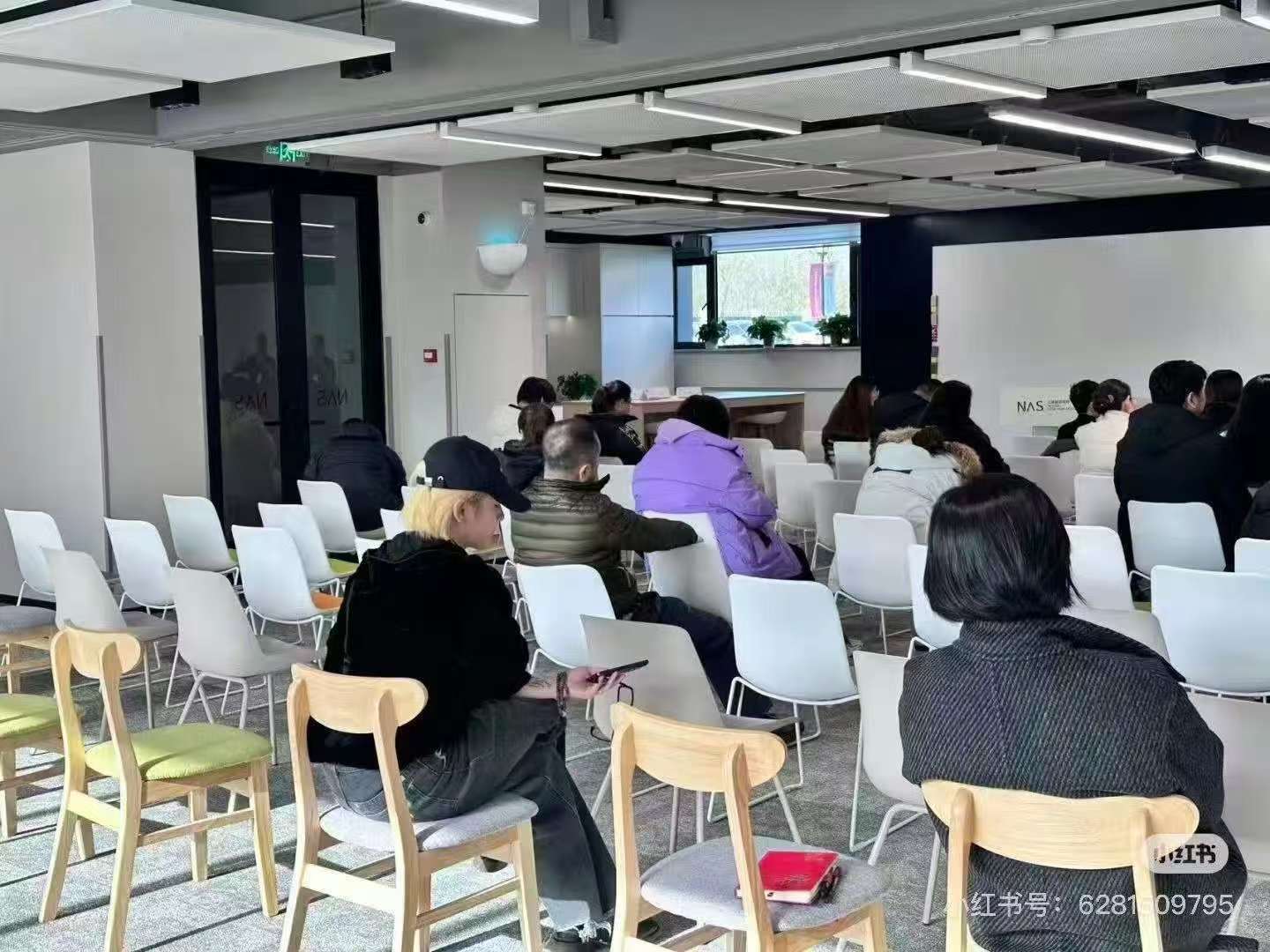 学校偶遇周震南开家长会周震南开家长会学校偶遇周震南开家长会，可以可以，蛙趣 
