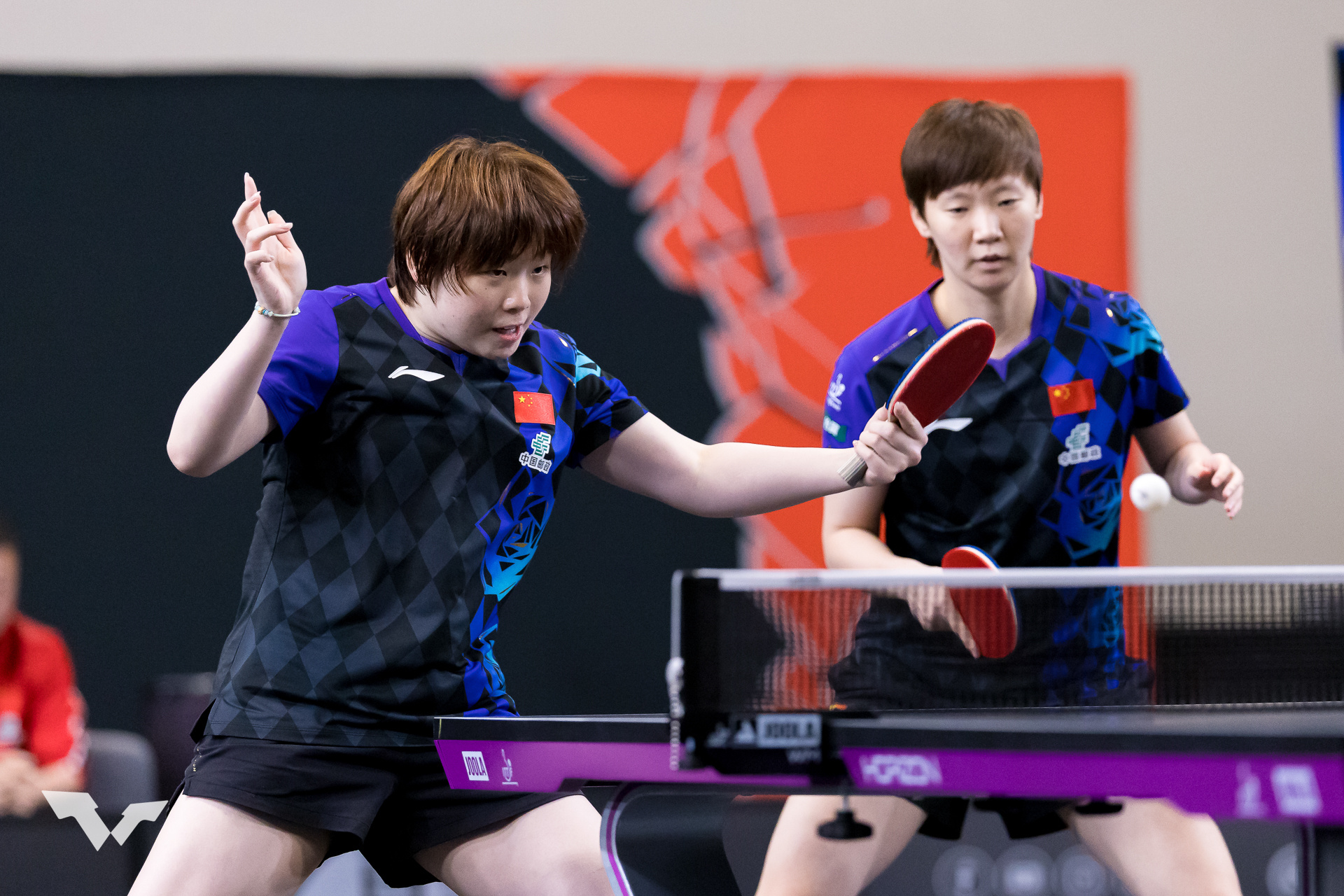WTT美国大满贯2026王曼昱‪加油‬ 赛场一隅·图片·女双R8©️WTT 