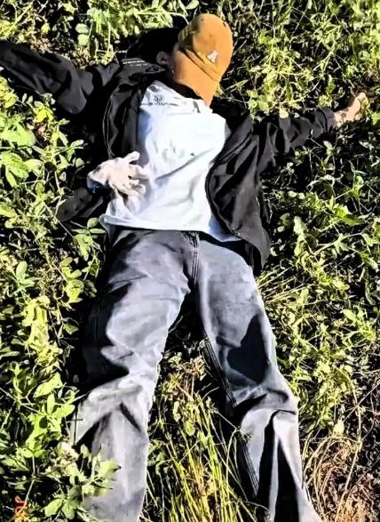 高考结束后，河南周口一名18岁男生自己估分才380分，觉得肯定考不上大学，又不忍