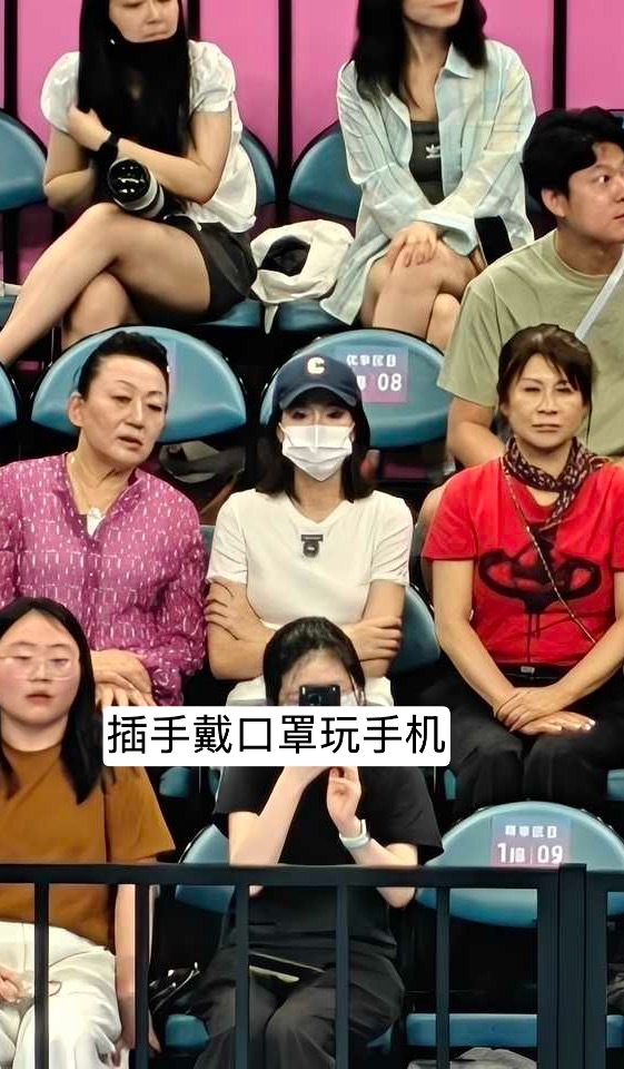 爱与不爱真的很明显，你自己看看吧，你的父母你的小姨，每一个人都真心被你的比赛所牵