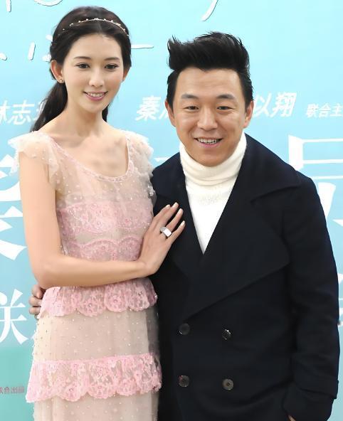 当初在节目中，小S对黄渤说：“听说林志玲跟你拍吻戏，回家吐了一个月？”本以为黄渤