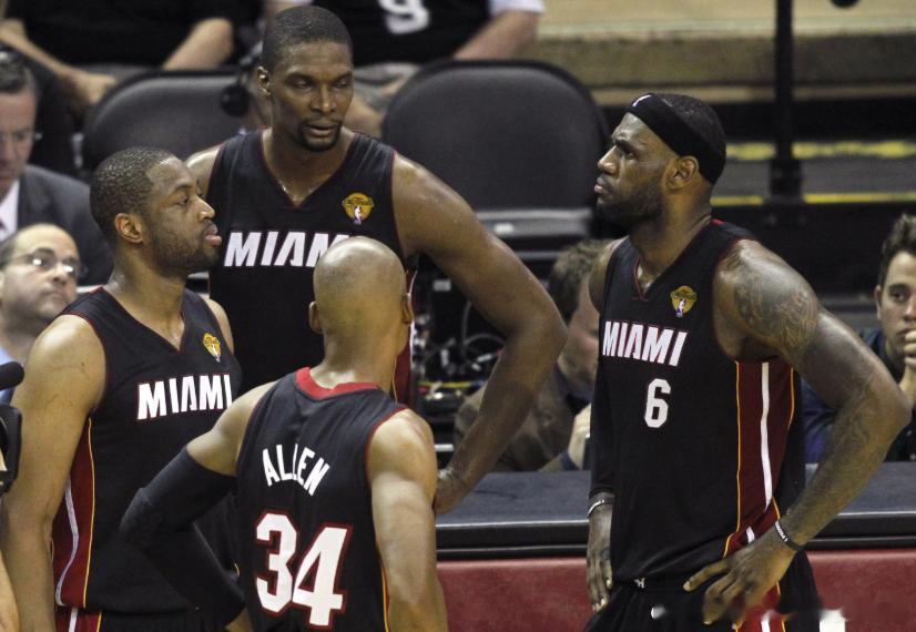 名嘴Brian Windhorst今日在《NBA Today》节目中谈到了詹姆斯