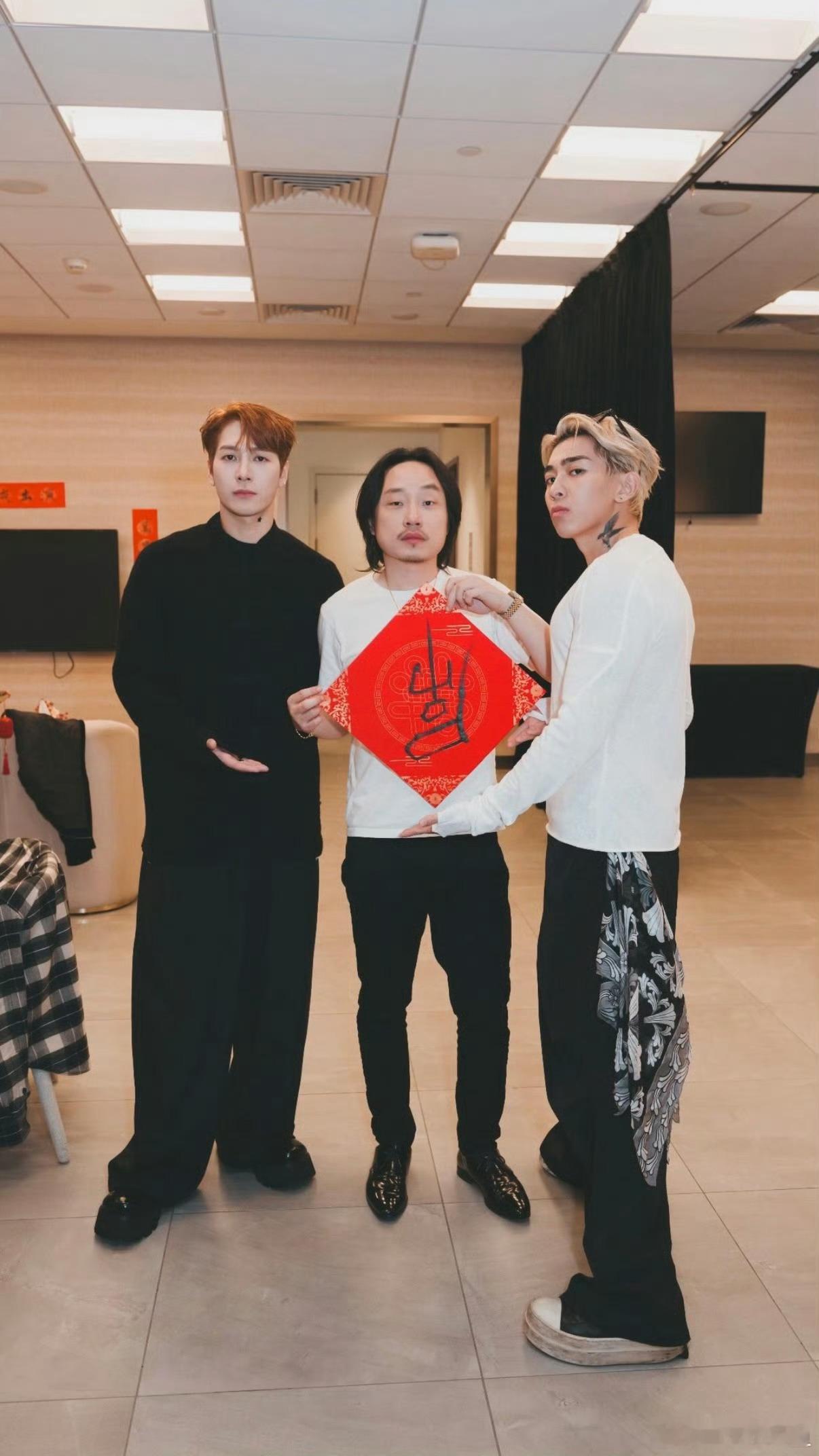 确实很*了王嘉尔